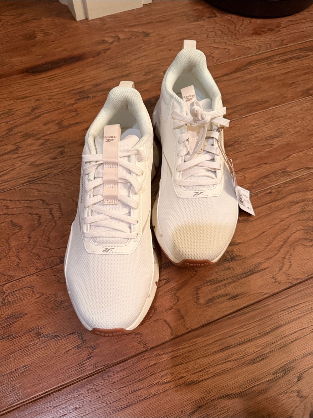 Reebok - ZIG - Dynamica STR - Women's White and Tan Low-Top Sneakers - 8